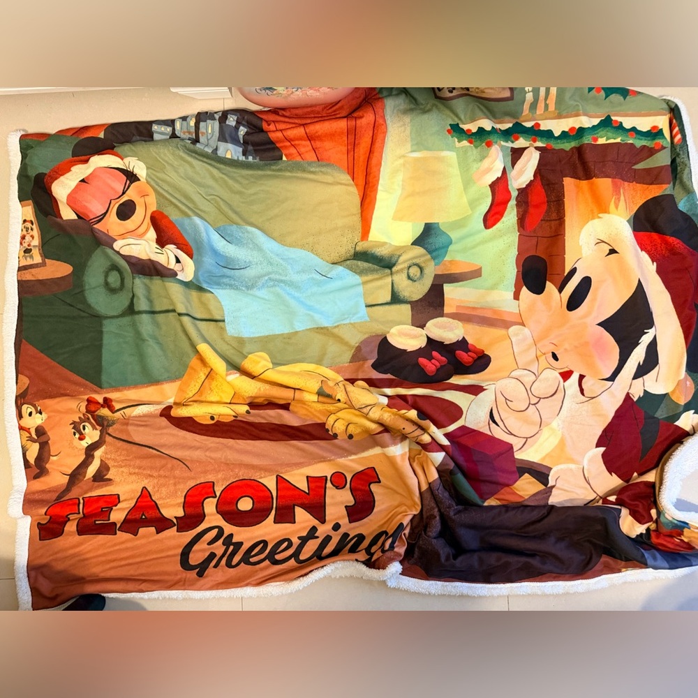 2020 Disney Parks Seasons Greetings 60x72 Mickey Mouse Fleece Blanket Throw